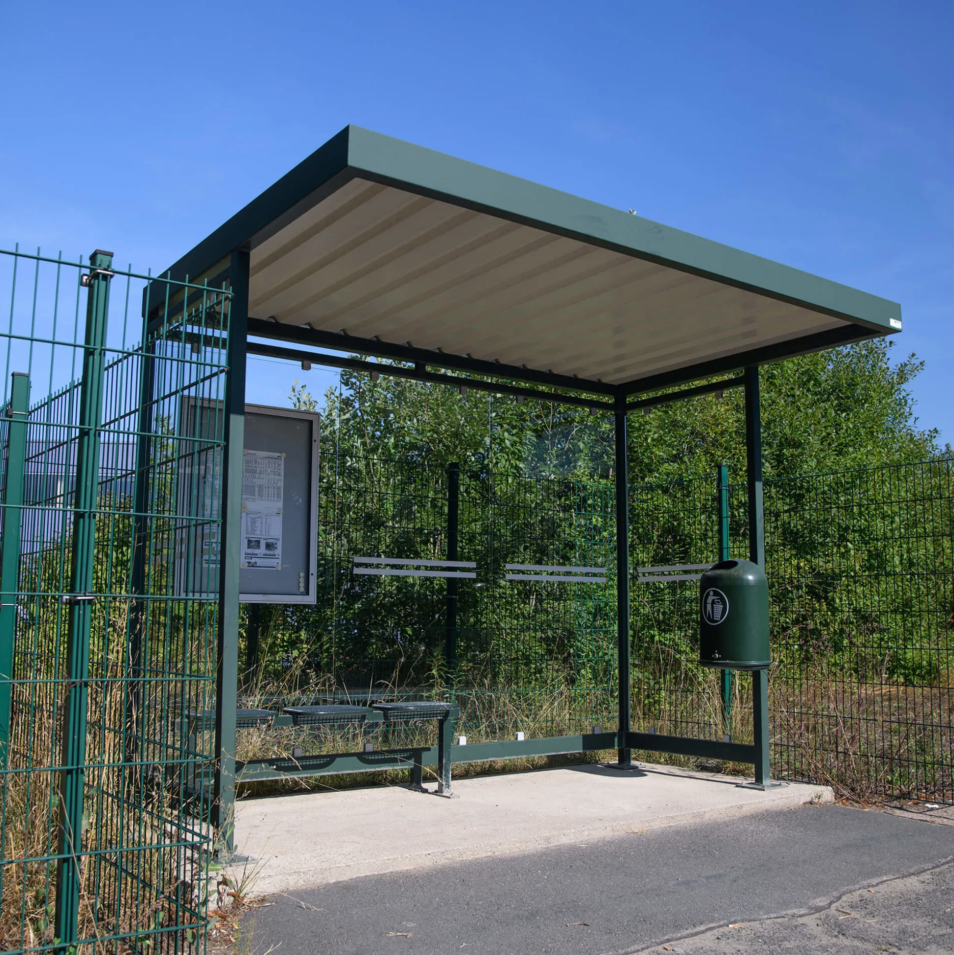 Busskur m. korte sider Delta 4