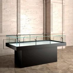 Glasmontre/glaskasse Athene