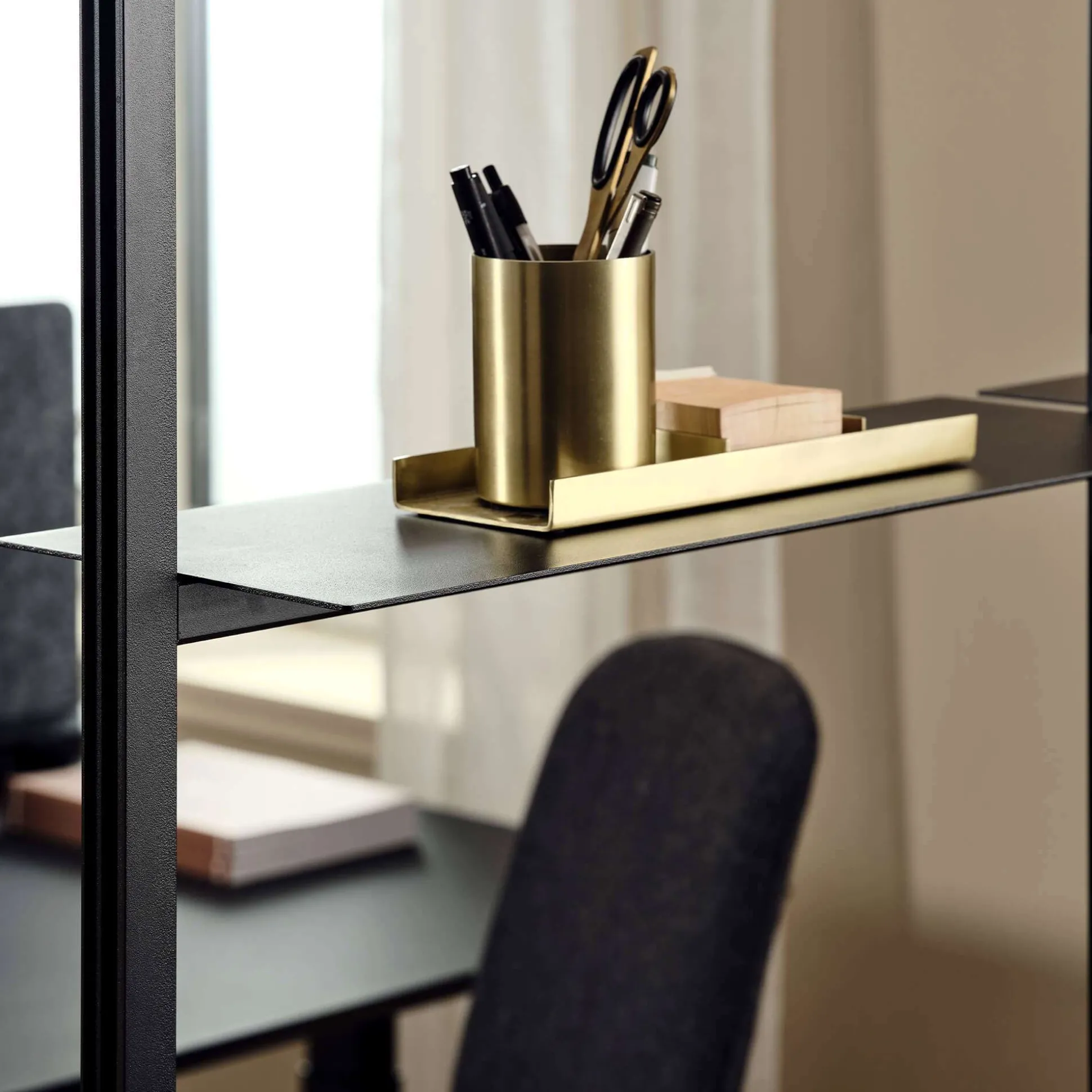 Rumdeler APTO Mono Foyer m. hjul+planter